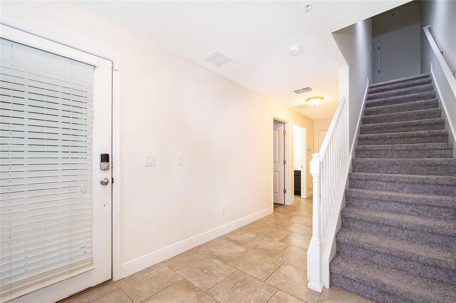 10061 TOWN LAKE DR, Orlando, FL 32832