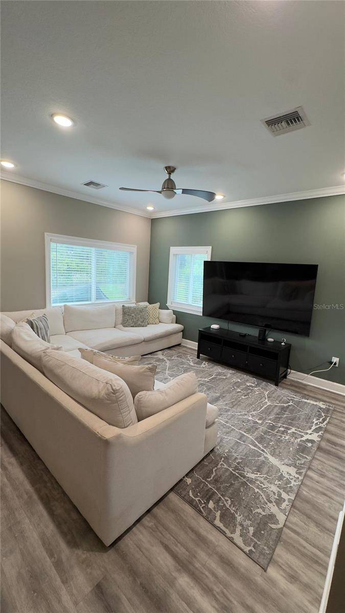 1964 GREENBRIAR TER, Davenport, FL 33837
