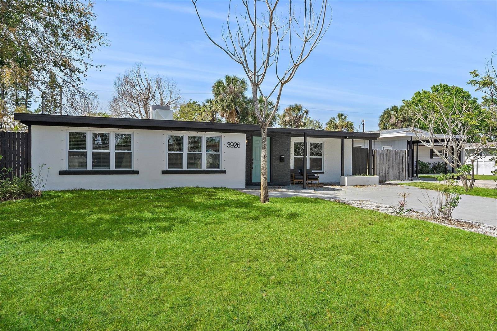 3926 HELENA ST NE, St Petersburg, FL 33703
