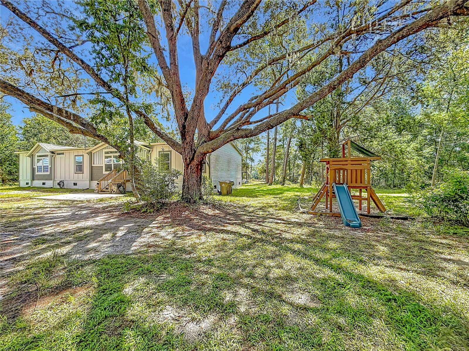 41945 PINE VALLEY DR, Paisley, FL 32767