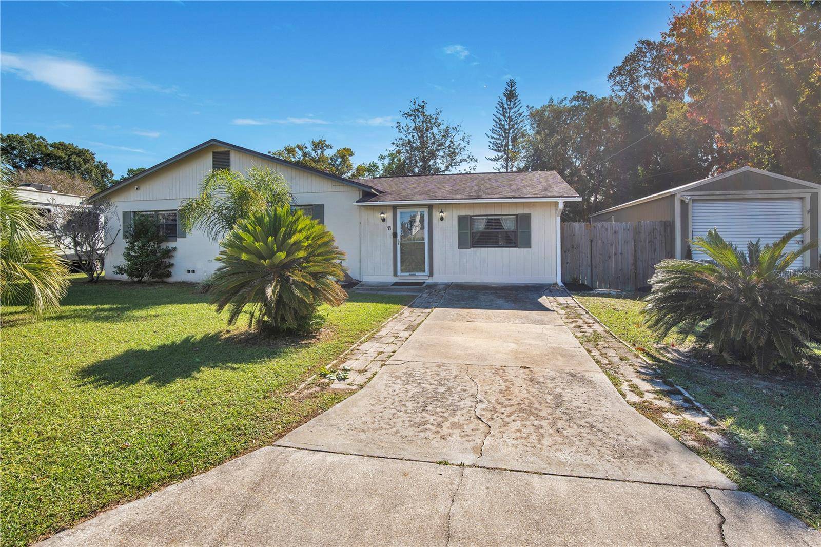 11 ASTER DR, Debary, FL 32713