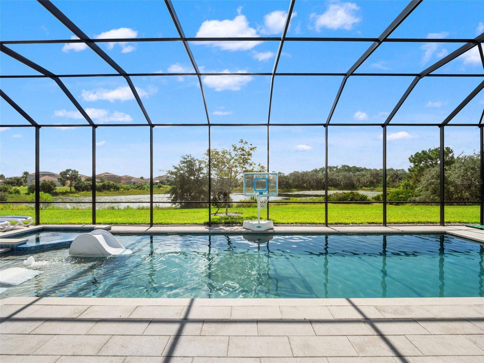 1660 OAK BLOSSOM DR, Davenport, FL 33837