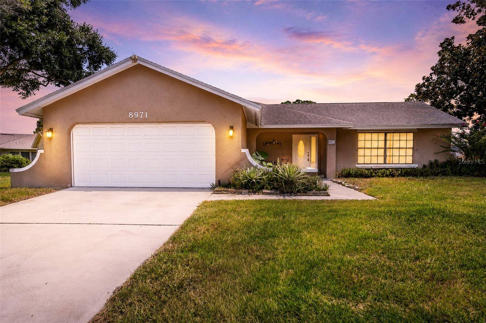 8971 ANGELICA DR, Orlando, FL 32836