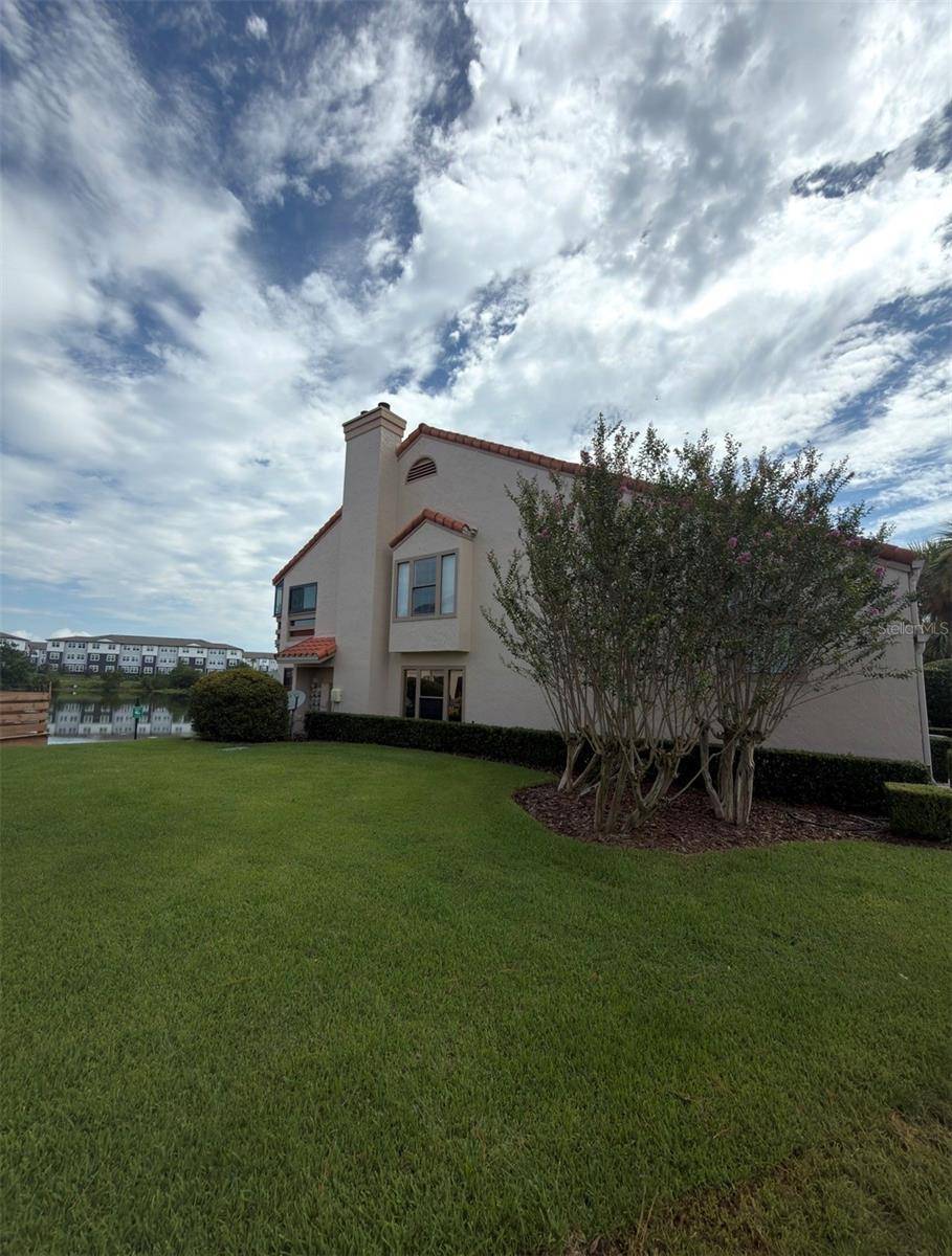 2007 GARDEN LAKE DR #2007, Winter Haven, FL 33884