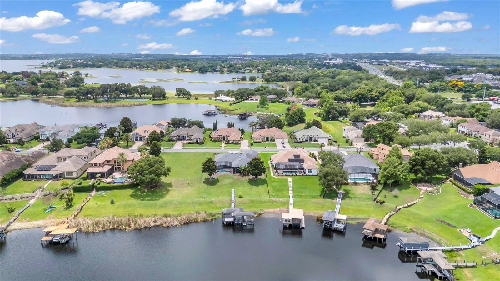 906 JOHNS POINT DR, Oakland, FL 34787