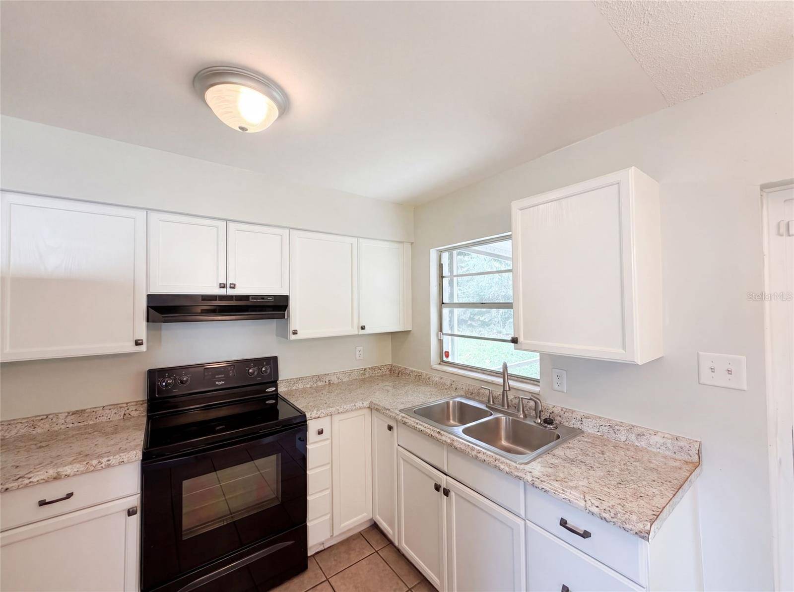 1735 JEFFERSON DR, Mount Dora, FL 32757