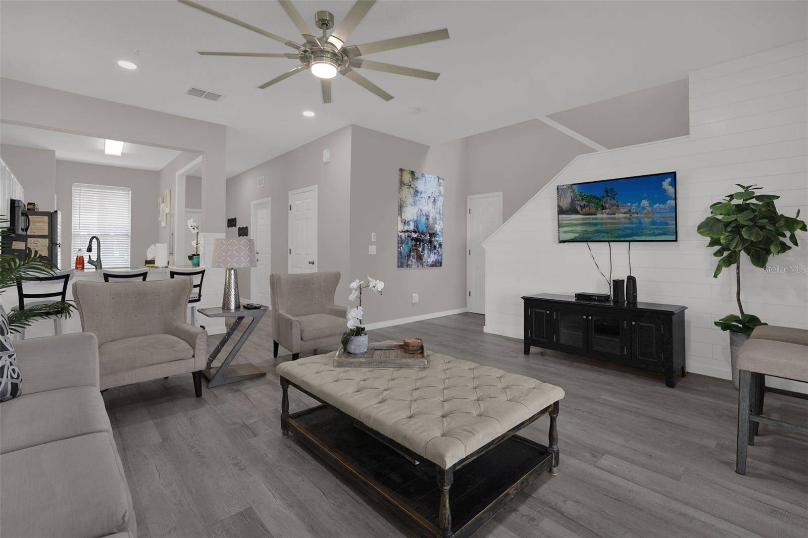 1002 CALABRIA AVE, Davenport, FL 33897