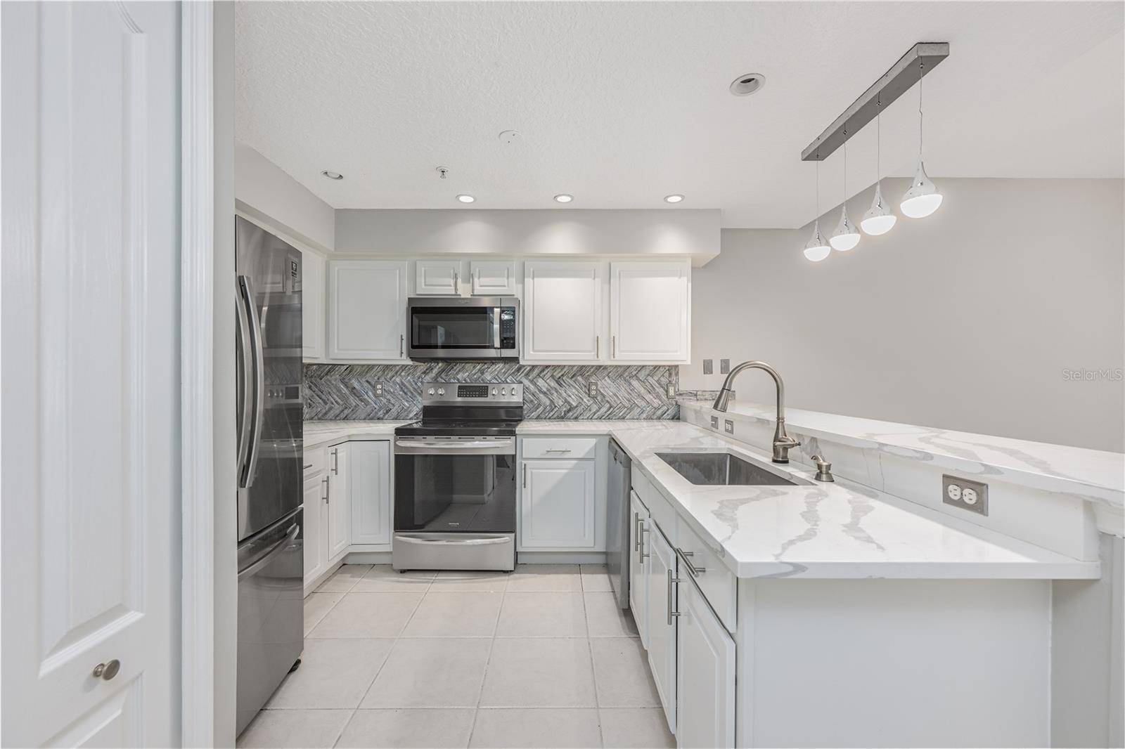 673 SANDY NECK LN #103, Altamonte Springs, FL 32714