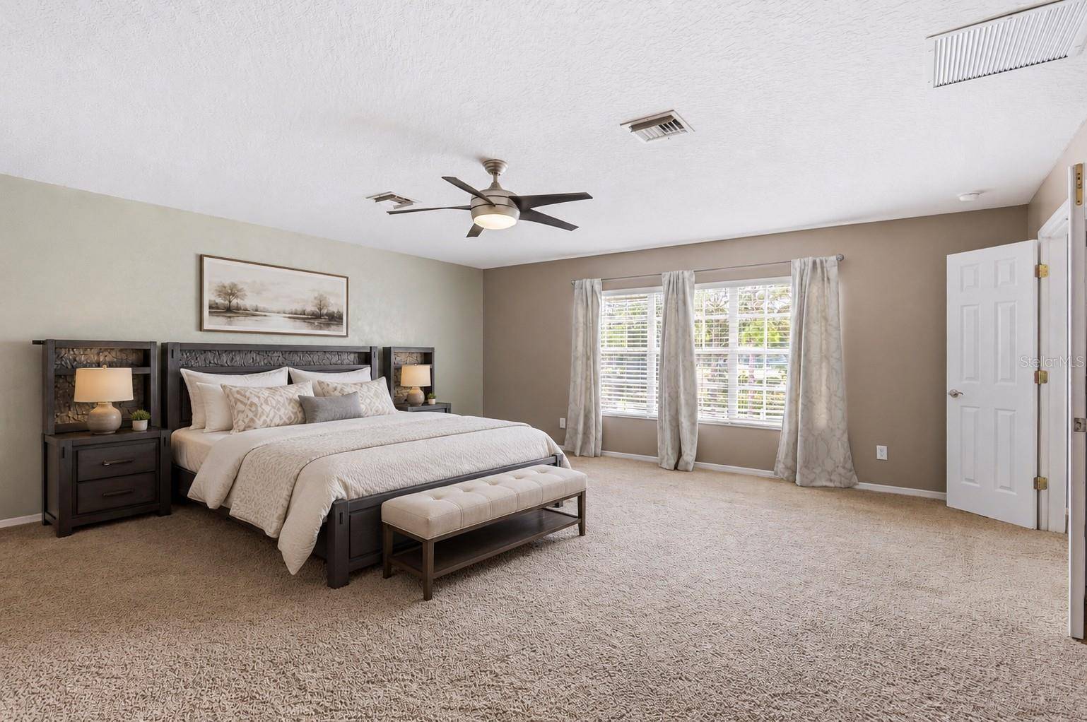 33863 TERRAGONA DR, Sorrento, FL 32776