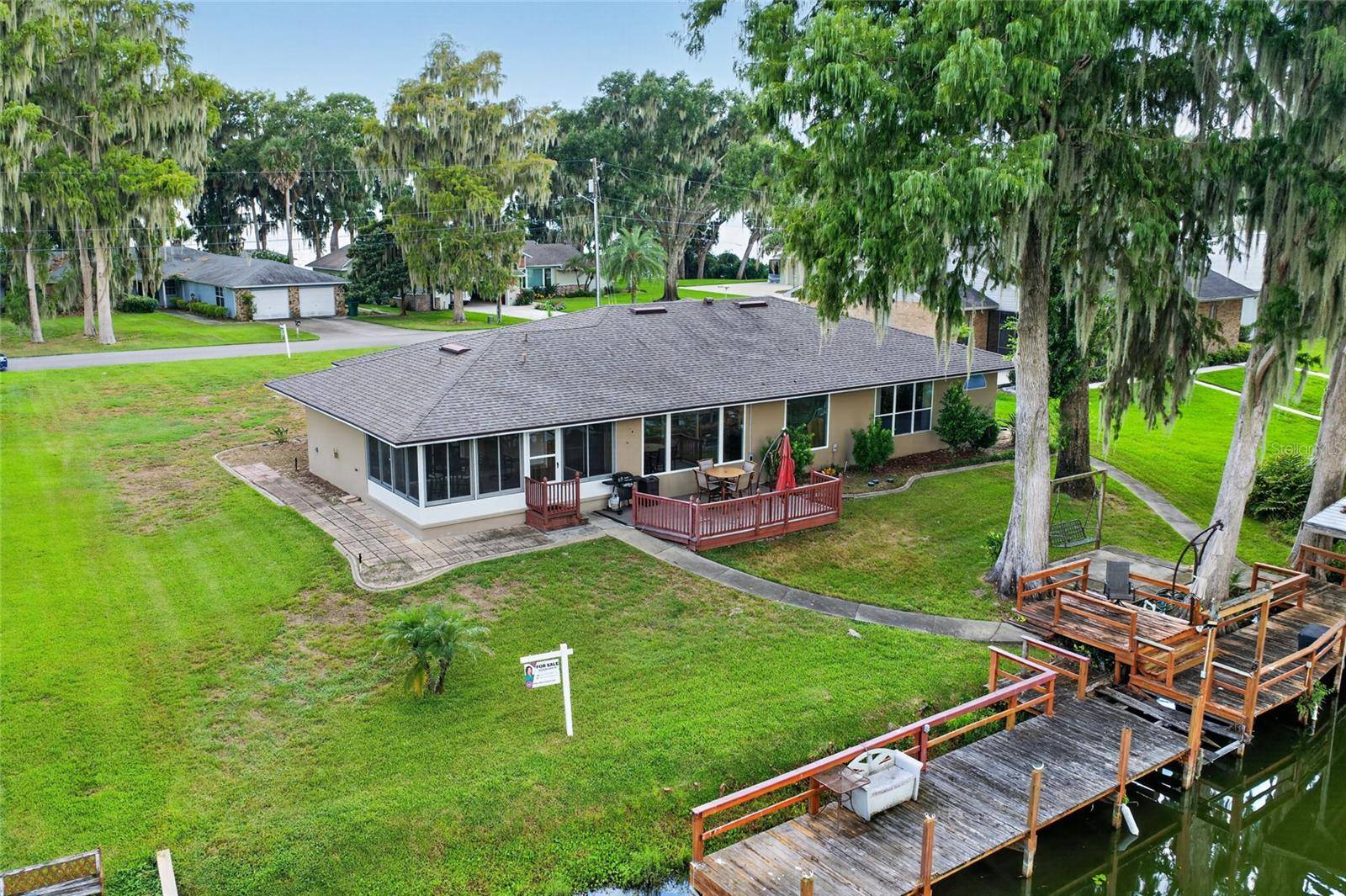 235 TEMPLE CIR, Eustis, FL 32726
