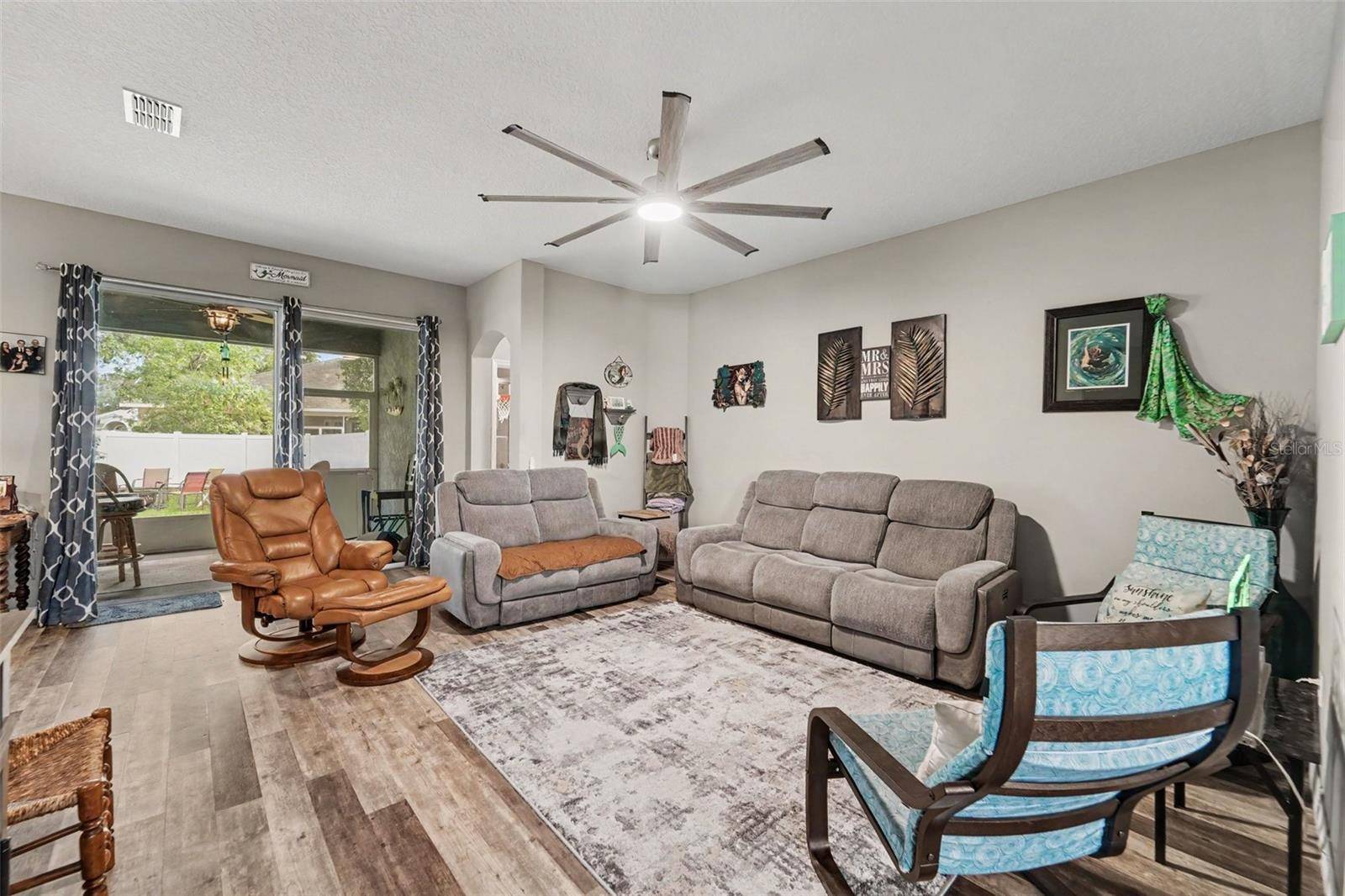 13144 LAUREL CREST CT, Grand Island, FL 32735