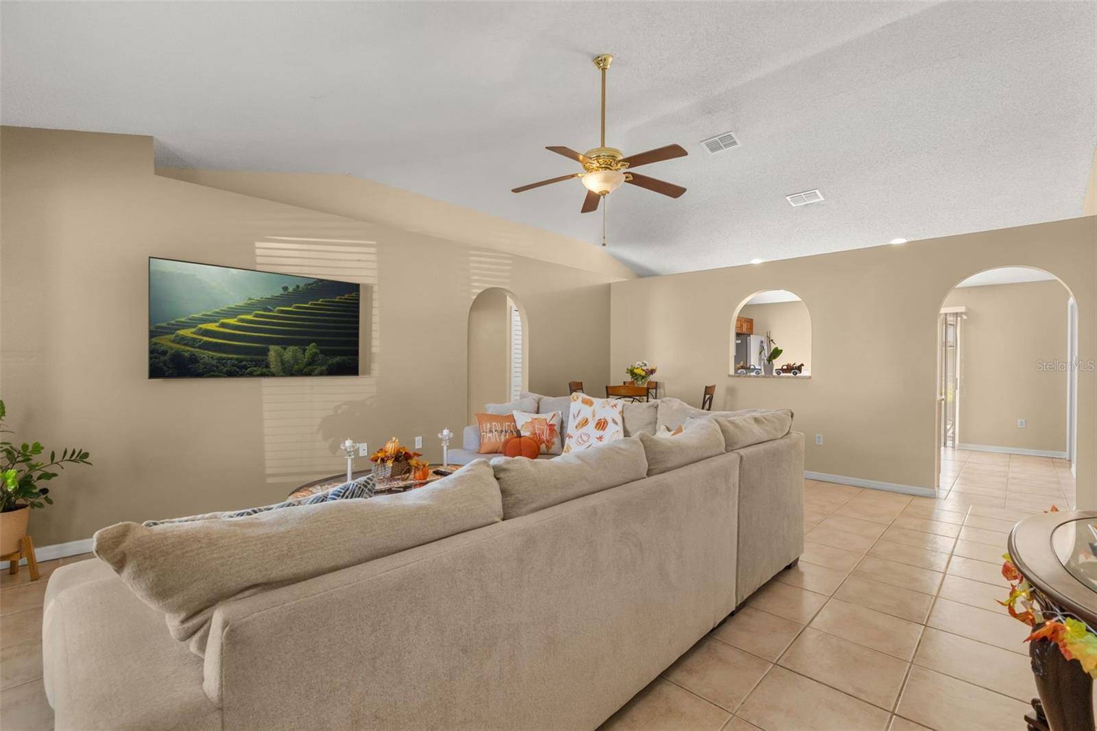 374 COLONADE CT, Kissimmee, FL 34758