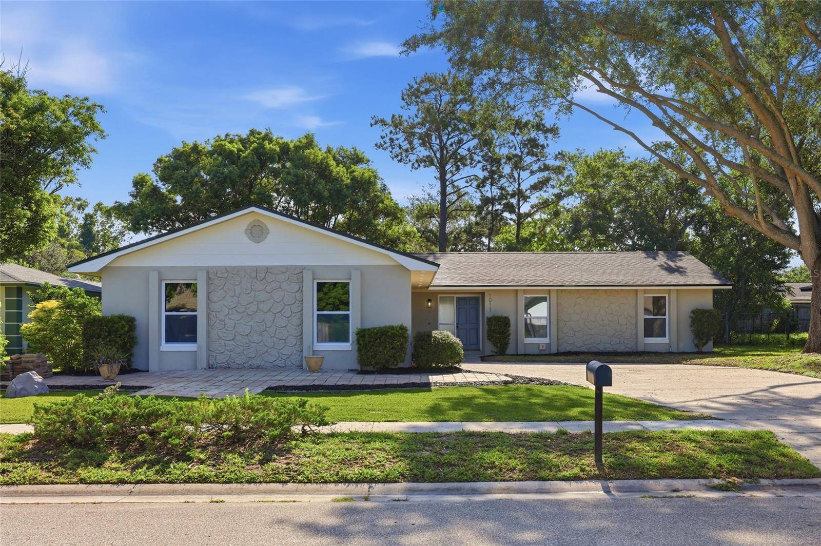1011 MANCHESTER CIR, Winter Park, FL 32792