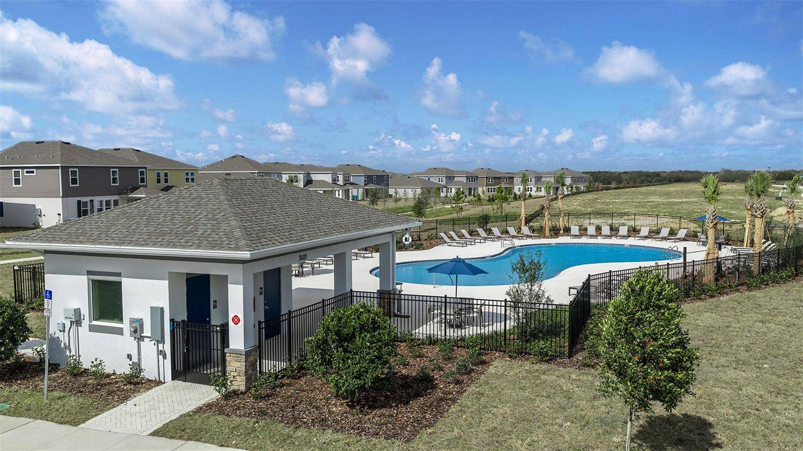 7429 FIELDSTONE DR, Groveland, FL 34736
