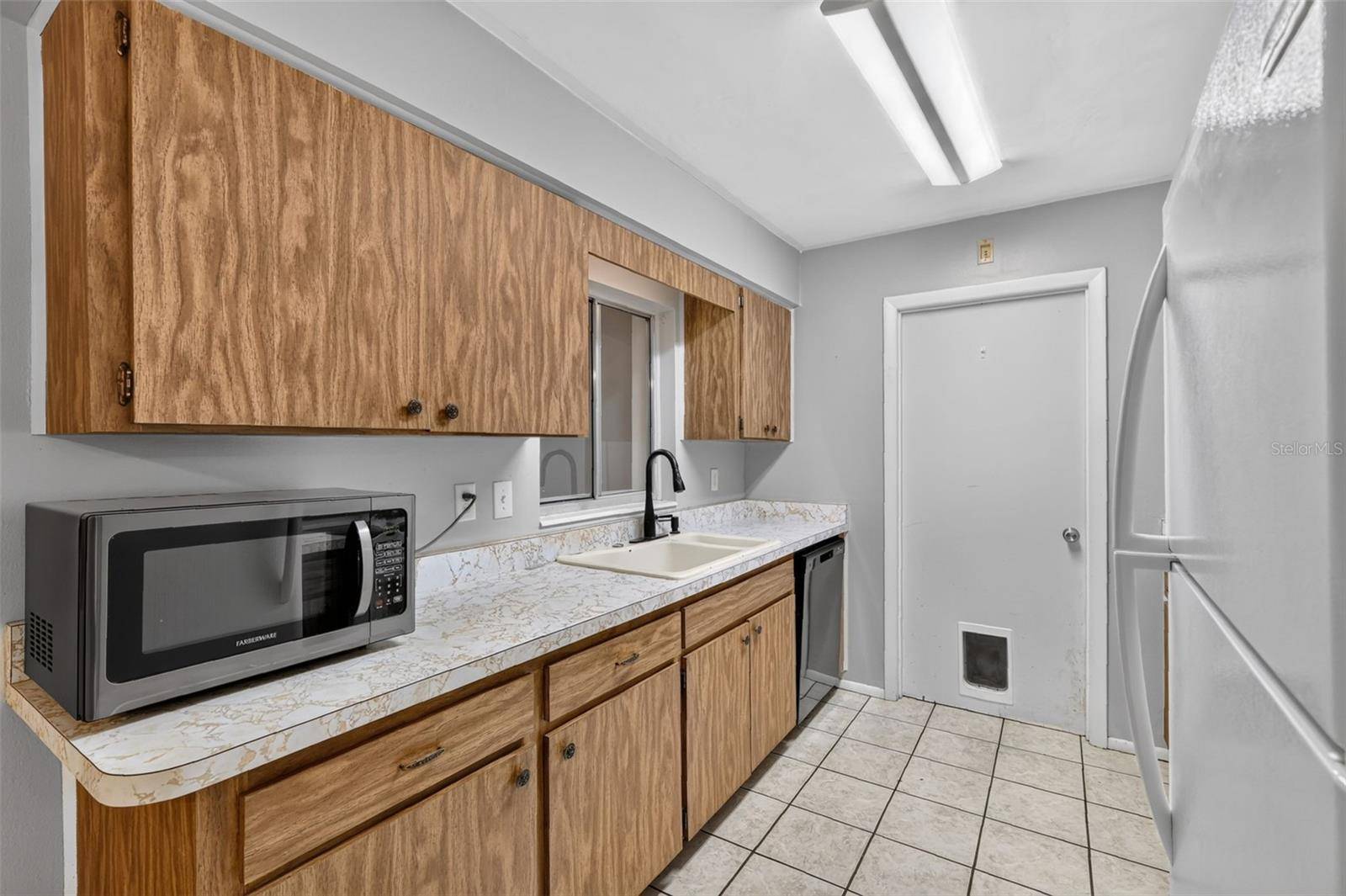 1305 ORANGE AVE, Tavares, FL 32778