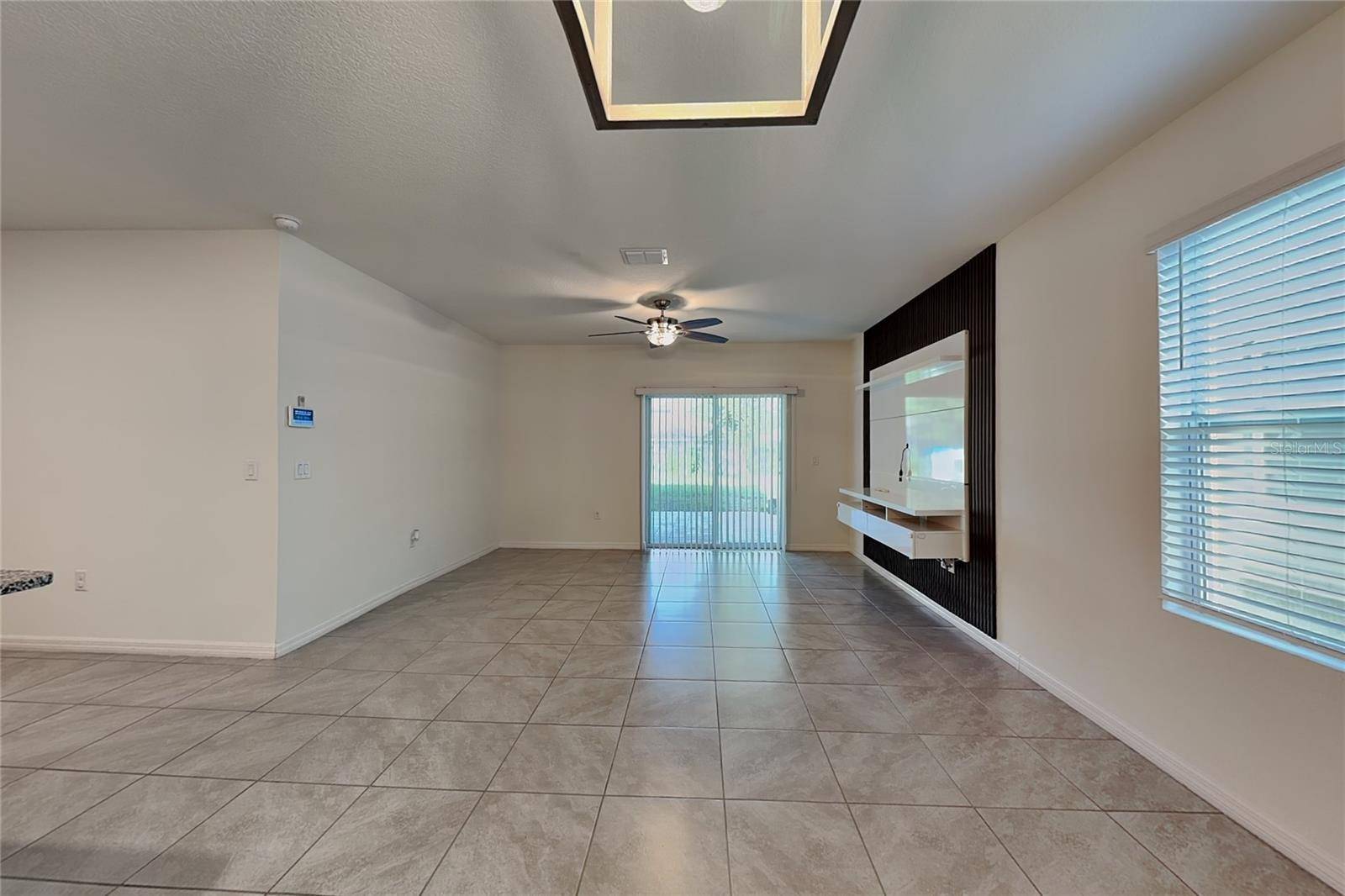 230 MEGHAN CIR, Deland, FL 32724