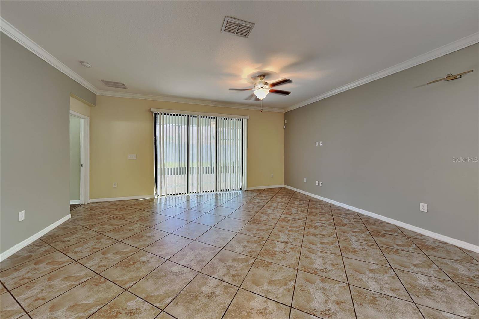 11020 WHITTNEY CHASE DR, Riverview, FL 33579