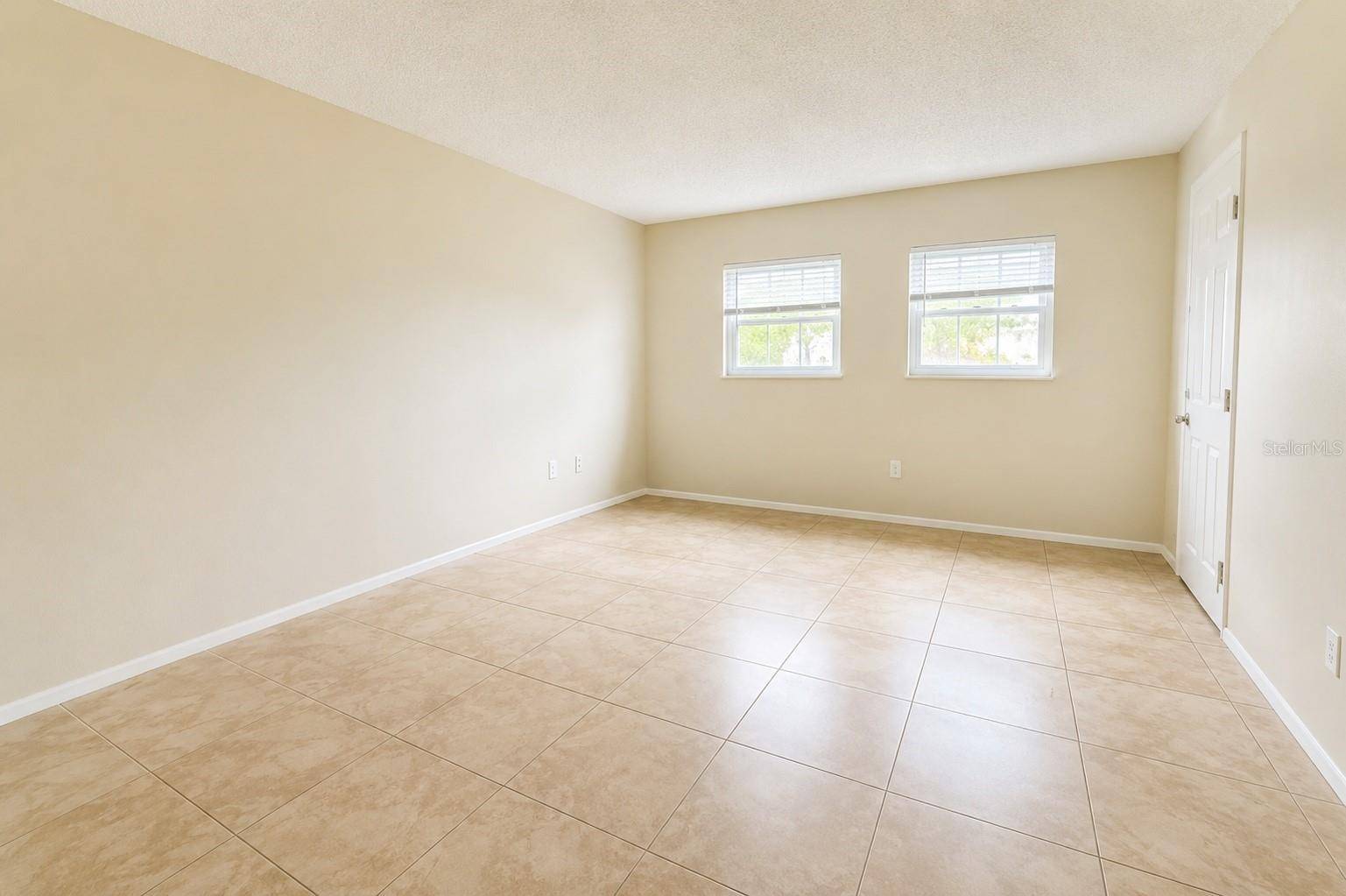 828 SKY LAKE CIR #B, Orlando, FL 32809