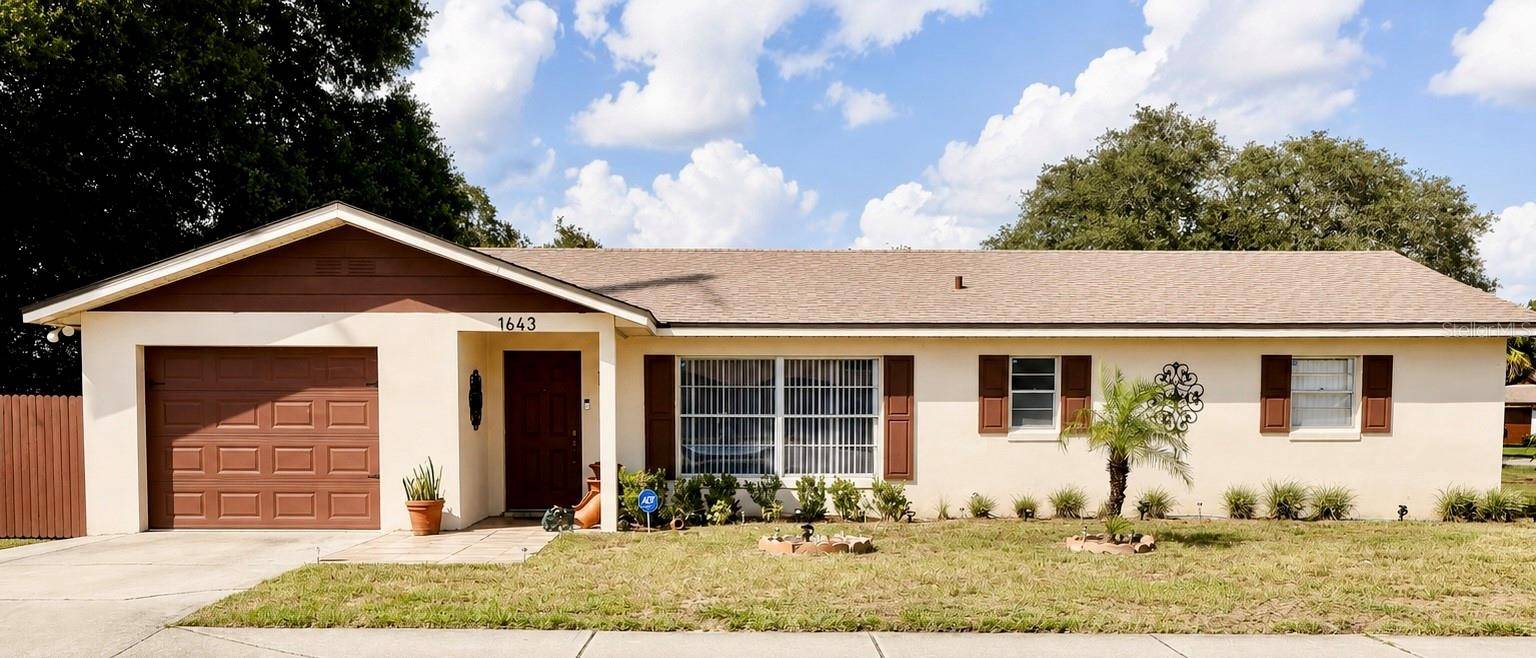 1643 SAXON BLVD, Deltona, FL 32725
