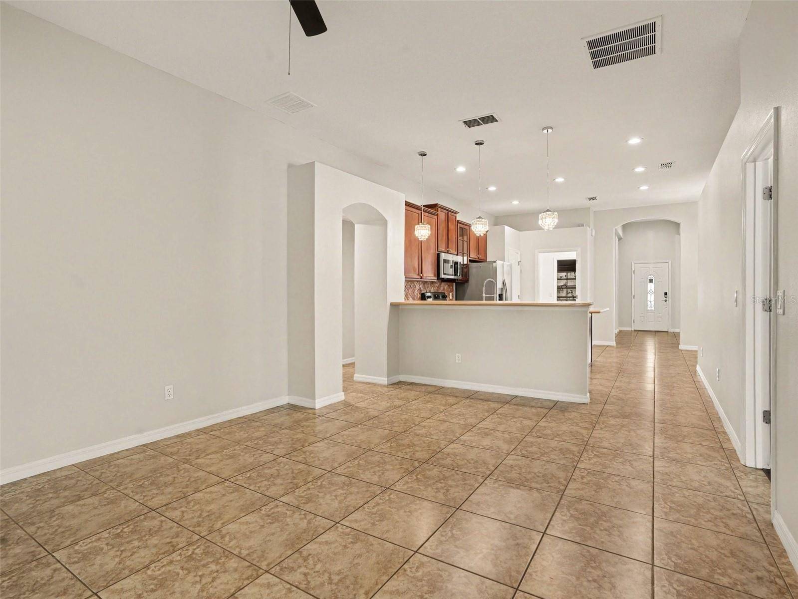 2721 EAGLE CLIFF DR, Kissimmee, FL 34746