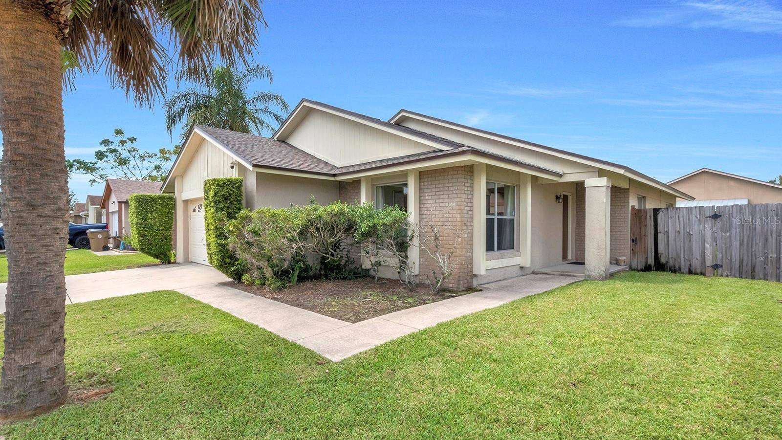 3266 PEACE PIPE DR, Kissimmee, FL 34746