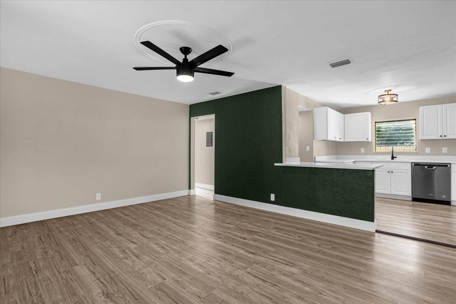 1008 10TH ST, Daytona Beach, FL 32117