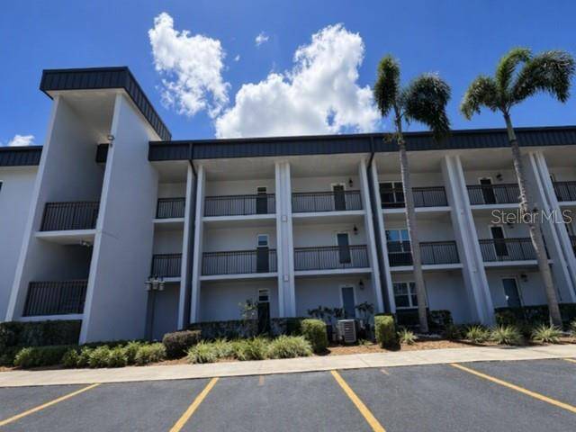 1740 PINE VALLEY DR #205, Fort Myers, FL 33907