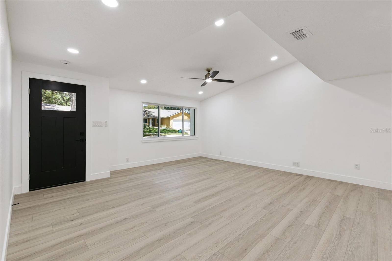 141 MILL RUN DR, Lake Mary, FL 32746