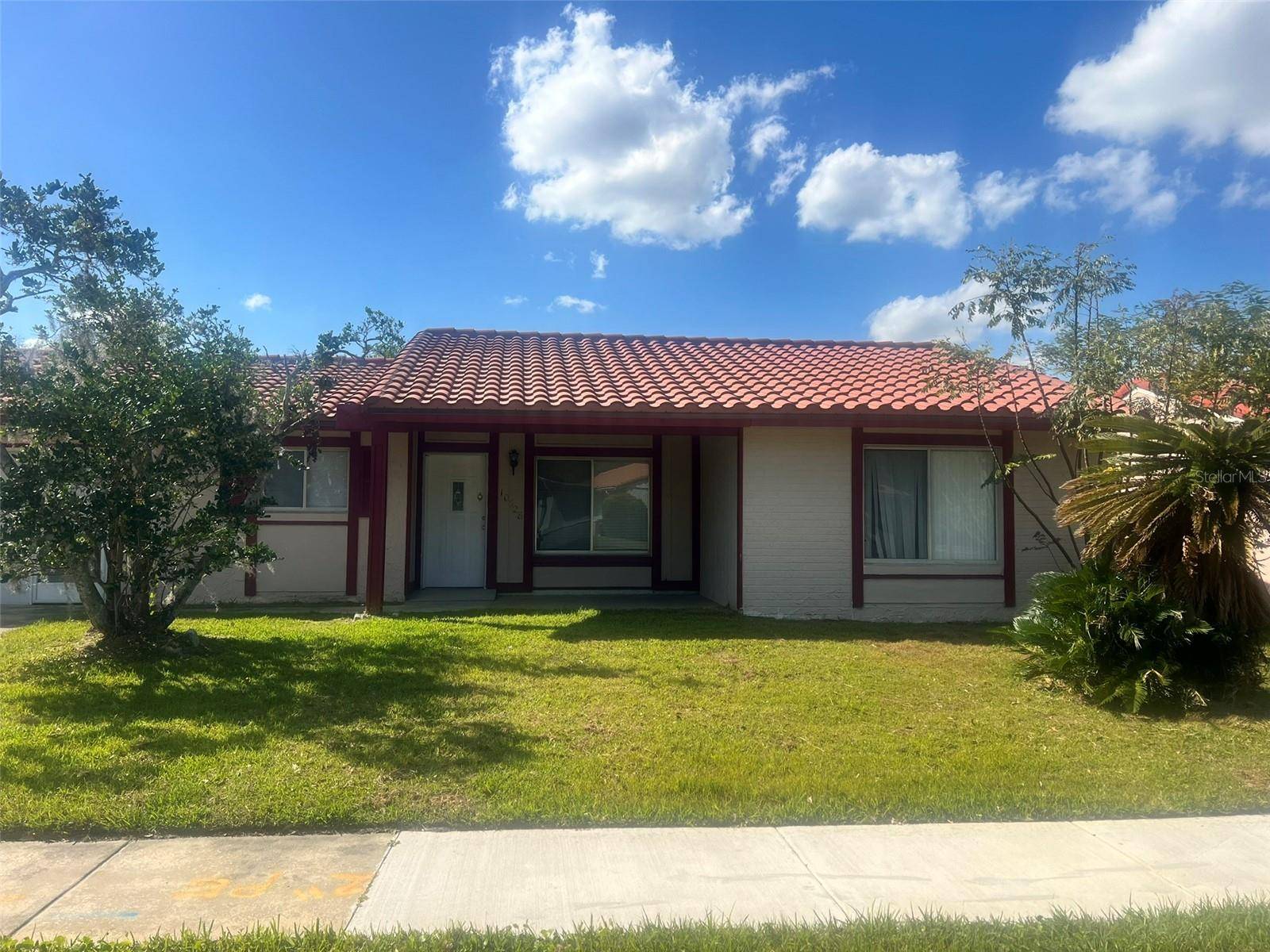 10528 MONTPELIER CIR, Orlando, FL 32821