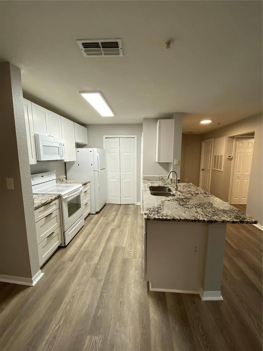 5479 VINELAND RD #9213, Orlando, FL 32811