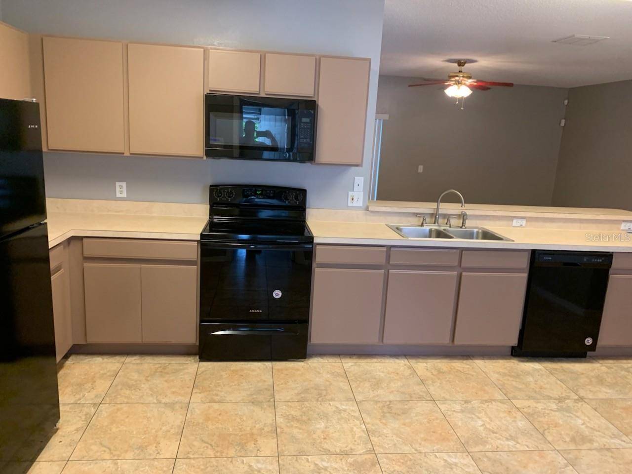 120 NICHOLAS CT, Kissimmee, FL 34758