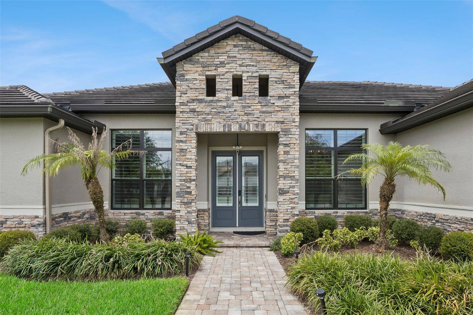 25874 CROSSINGS BLUFF LN, Sorrento, FL 32776
