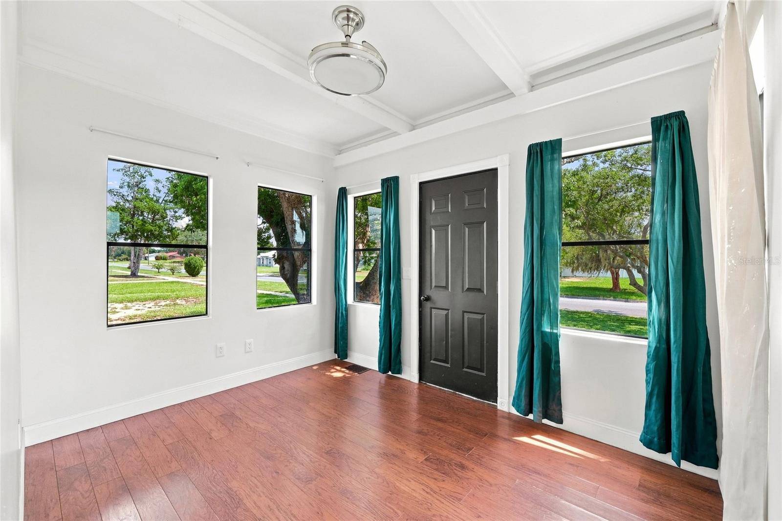 4 E BAY ST, Davenport, FL 33837