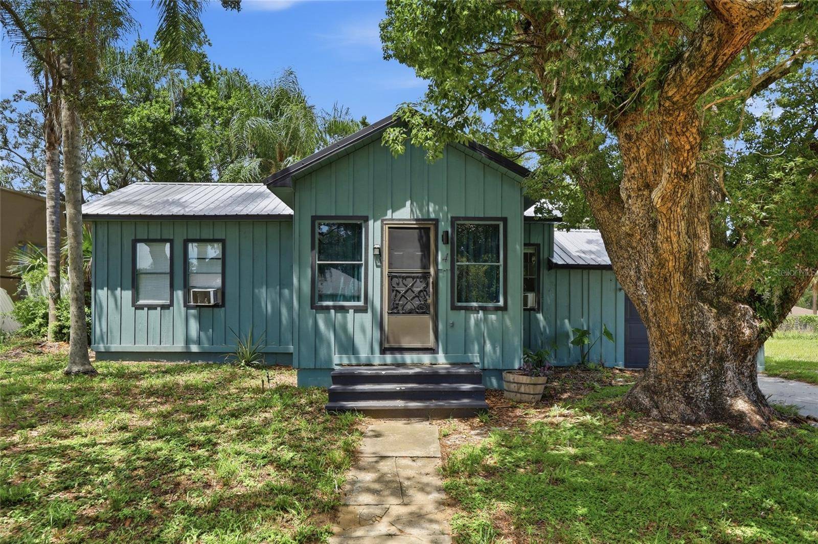 4 E BAY ST, Davenport, FL 33837
