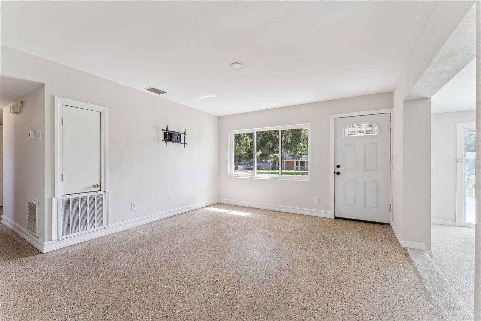 108 ALEXANDRIA AVE, Minneola, FL 34715