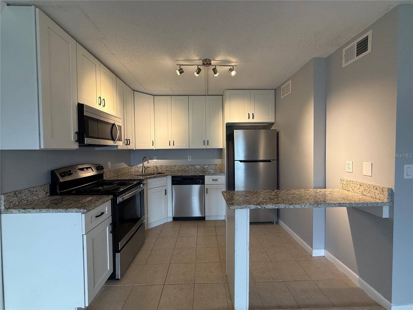 927 S PINE RIDGE CIR #G2, Sanford, FL 32773