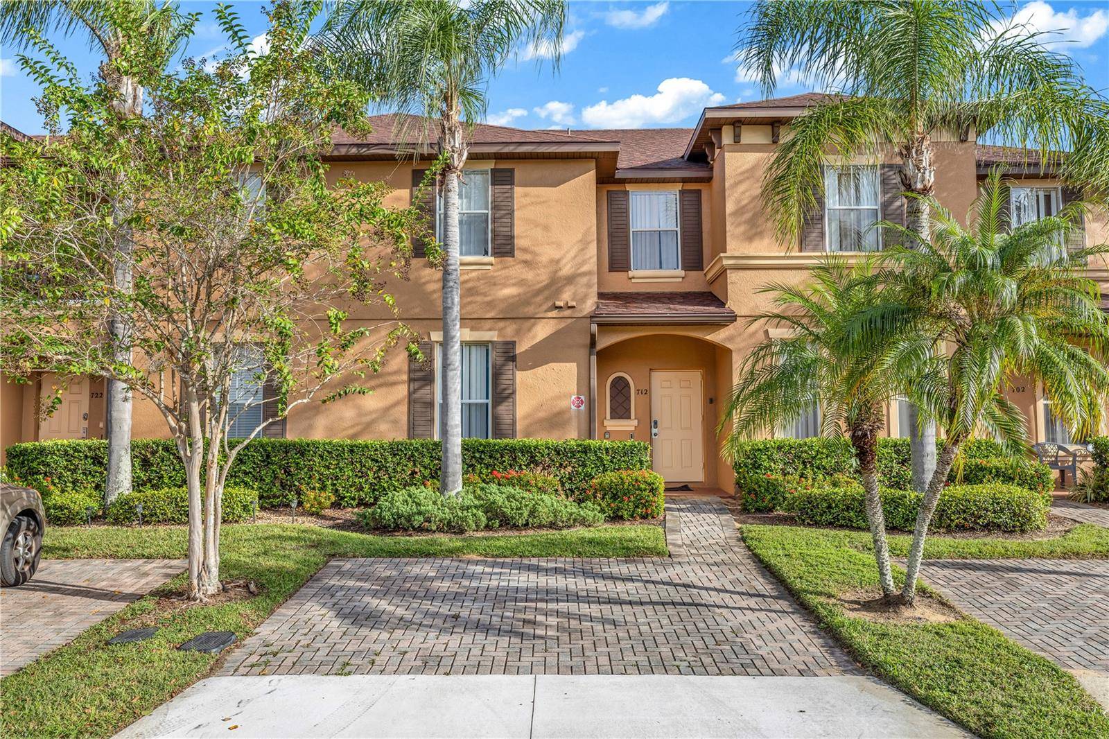 712 CALABRIA AVE, Davenport, FL 33897