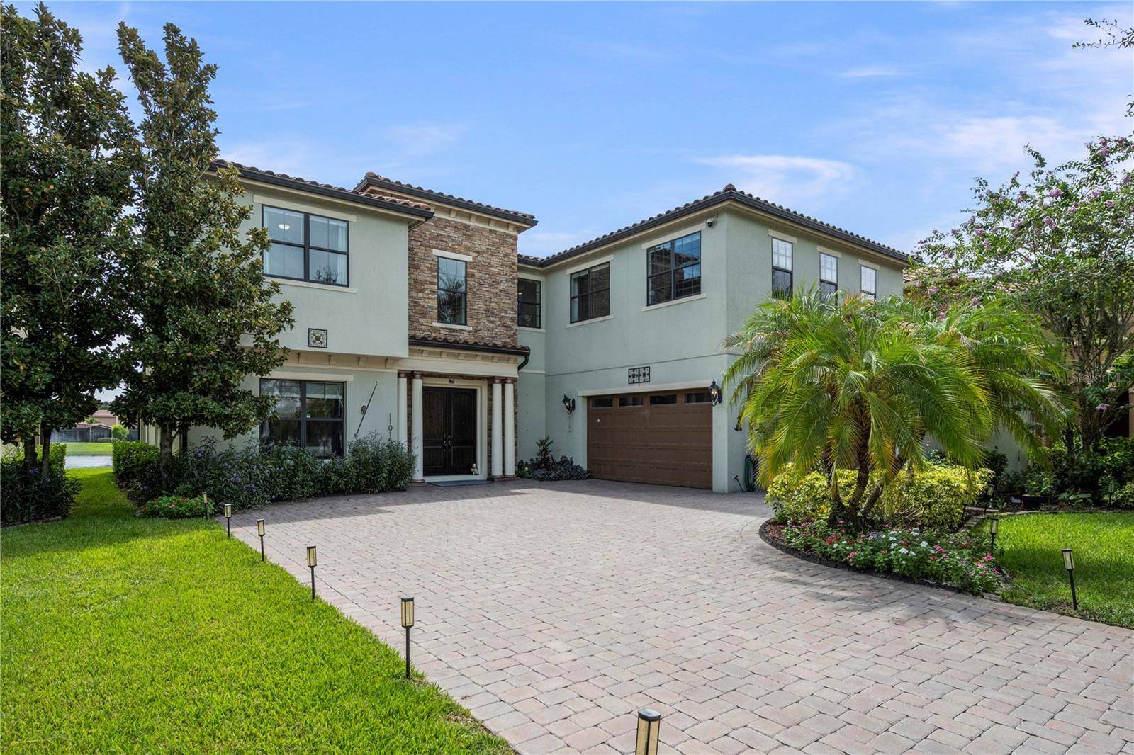 11015 MOBBERLEY CIR, Orlando, FL 32832