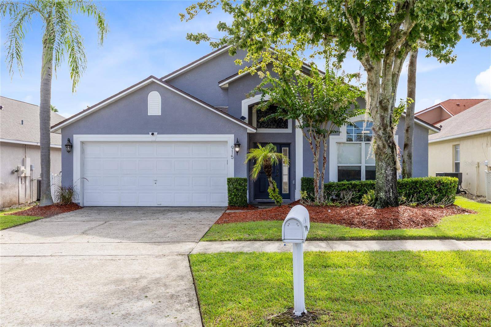 915 LAKE BERKLEY DR, Kissimmee, FL 34746