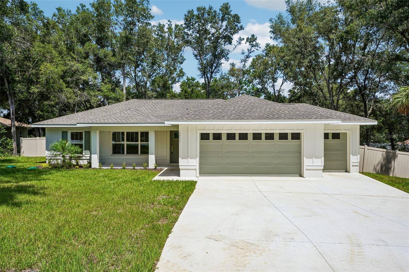 1911 W GOLFCART LN, Citrus Springs, FL 34434