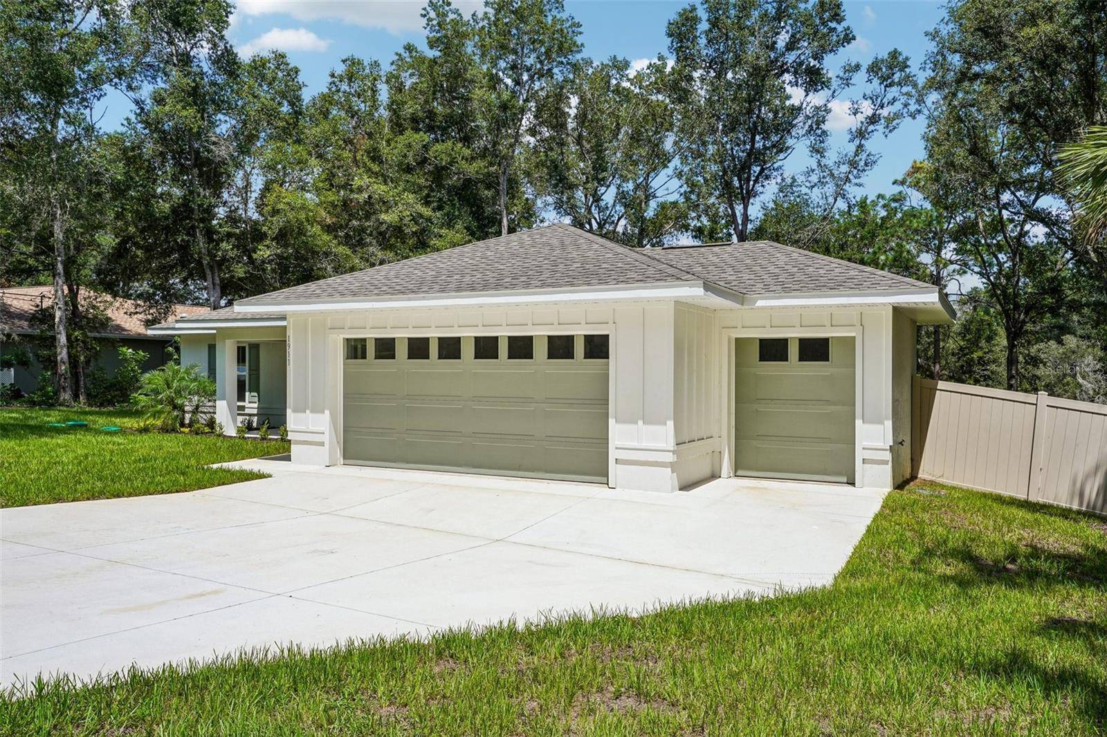 1911 W GOLFCART LN, Citrus Springs, FL 34434