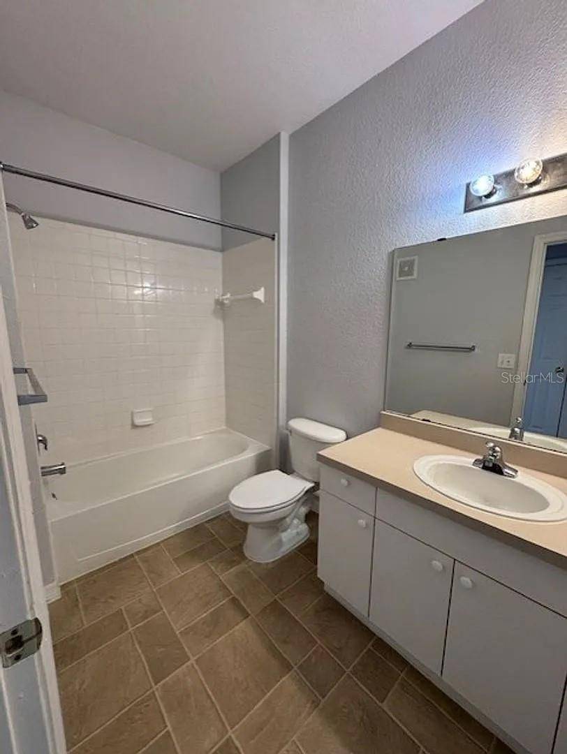 3615 CONROY RD #627, Orlando, FL 32839