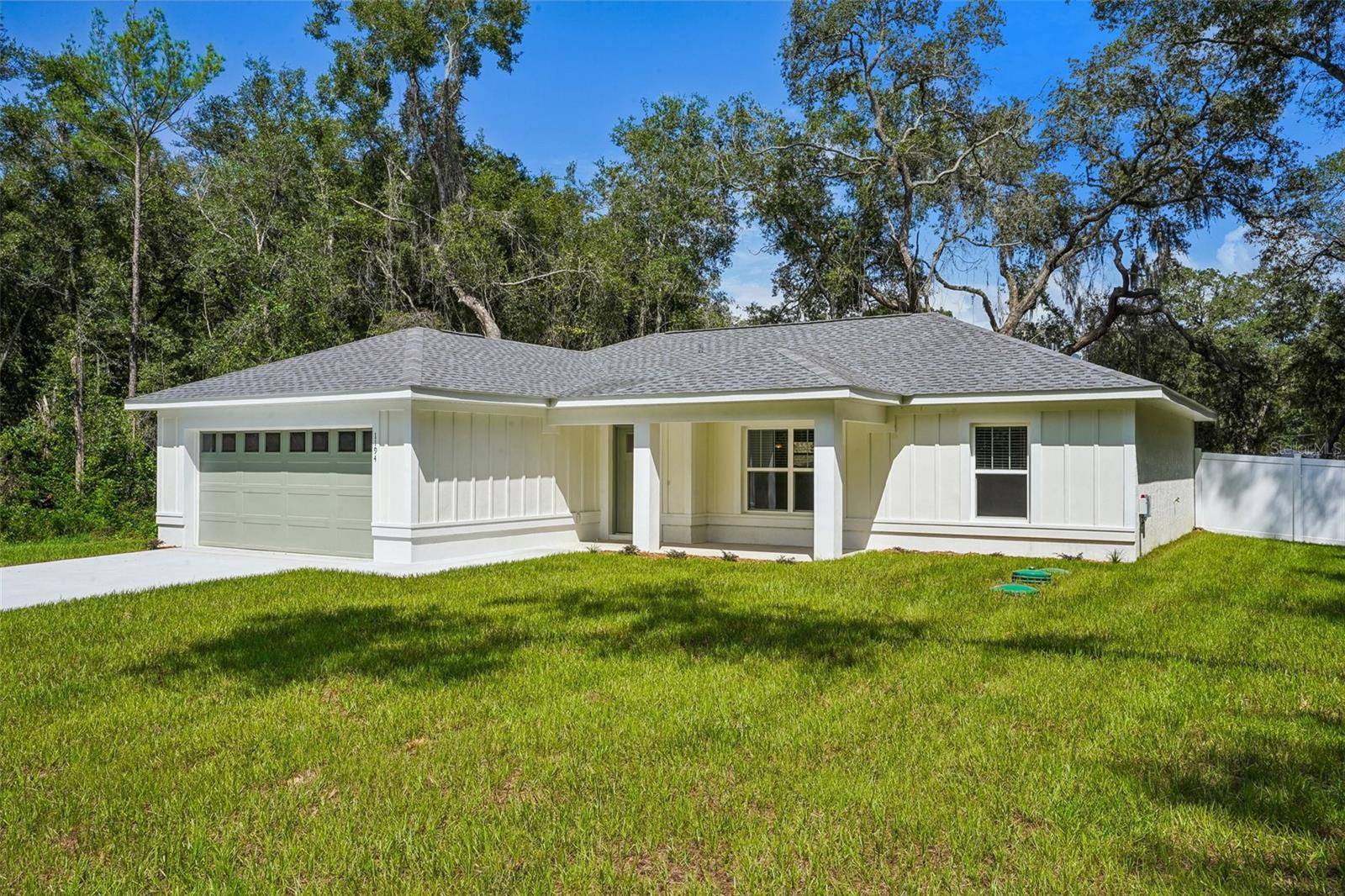 1194 W VIRGINIS DR, Citrus Springs, FL 34434