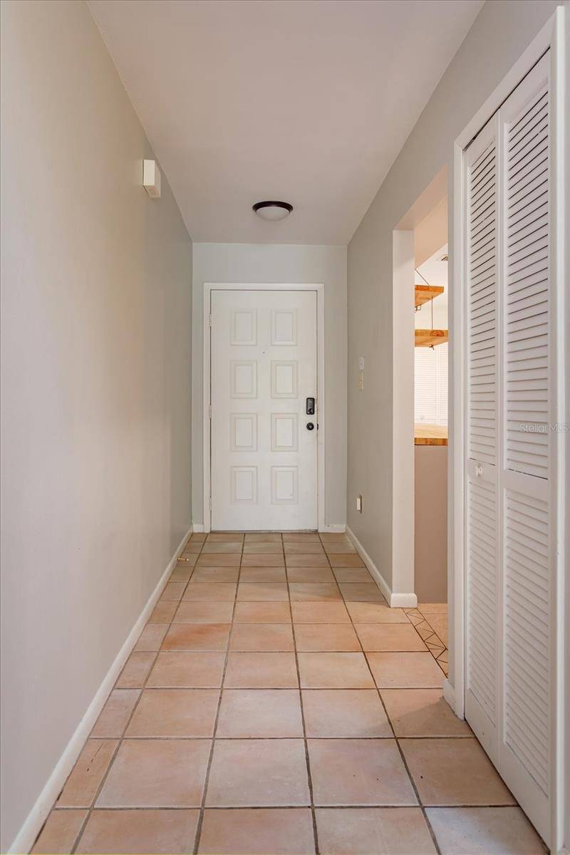 5429 VINELAND RD #6F, Orlando, FL 32811