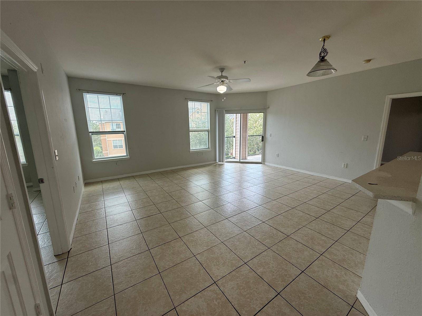 2000 ERVING CIR #303, Ocoee, FL 34761