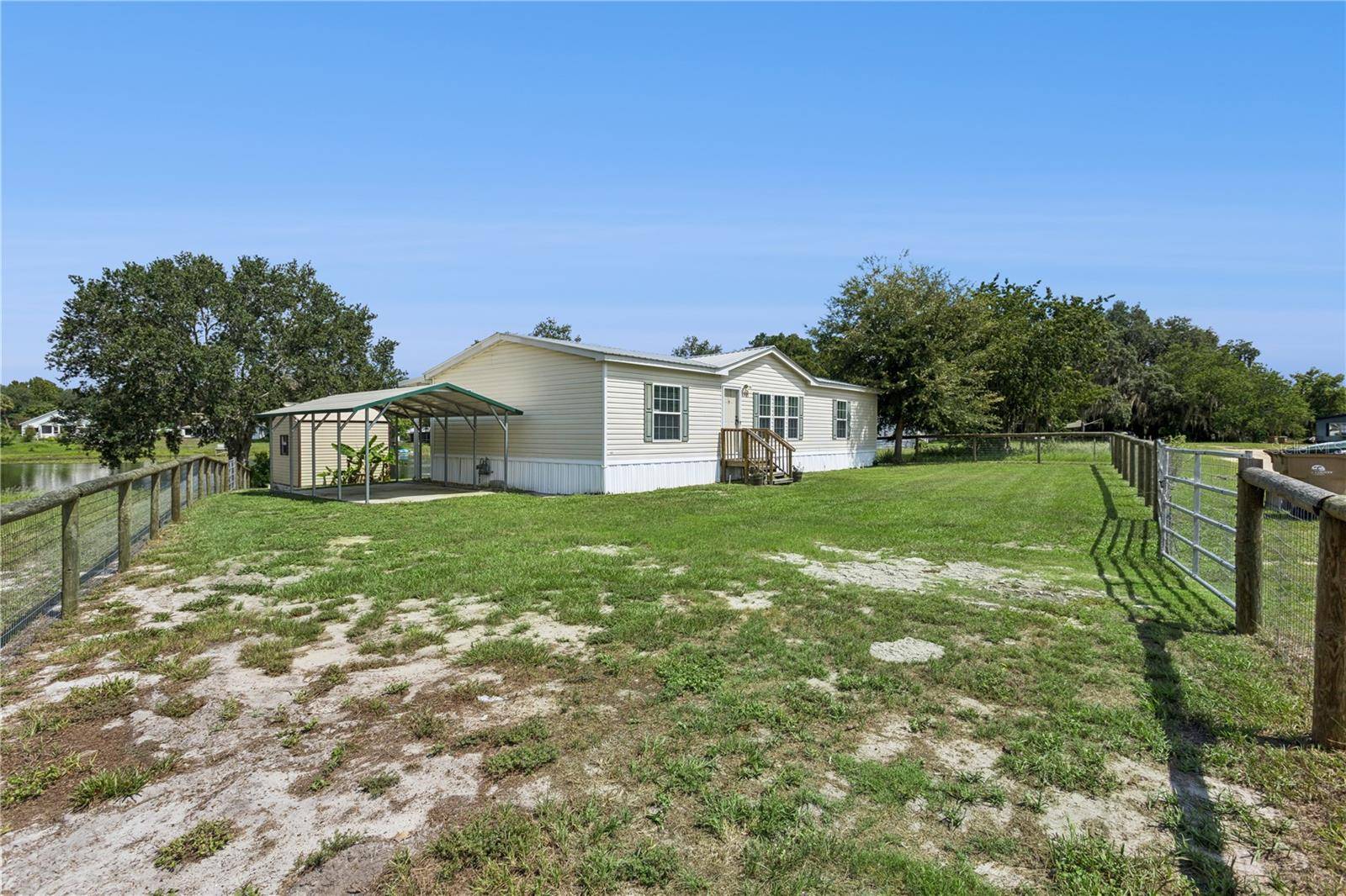 33525 LINDA DR, Leesburg, FL 34788