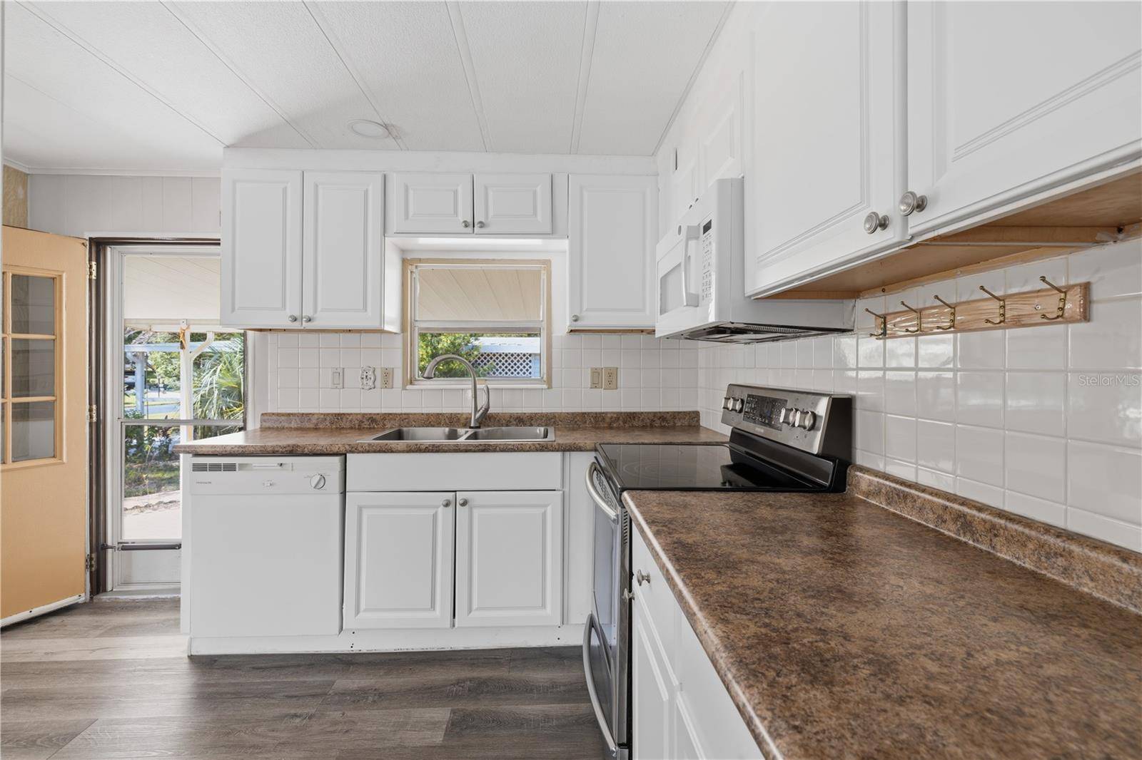3417 WAX MYRTLE CIR, Zellwood, FL 32798