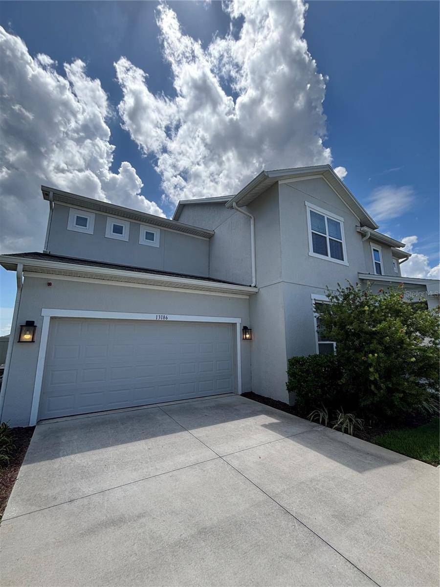 13186 MAGNOLIA VALLEY DR, Clermont, FL 34711