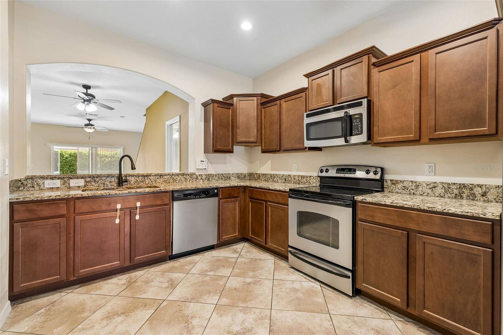 4127 SHADE TREE LN, Lakeland, FL 33812