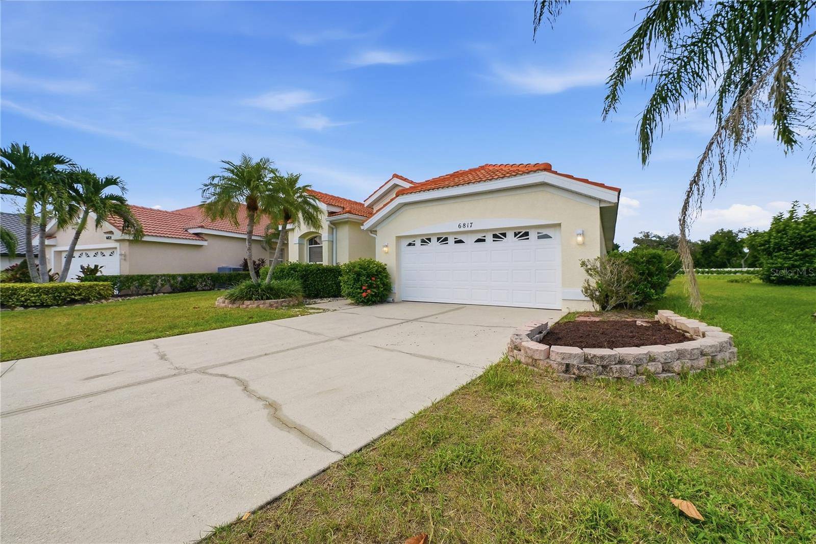 6817 SUPERIOR STREET CIR, Sarasota, FL 34243